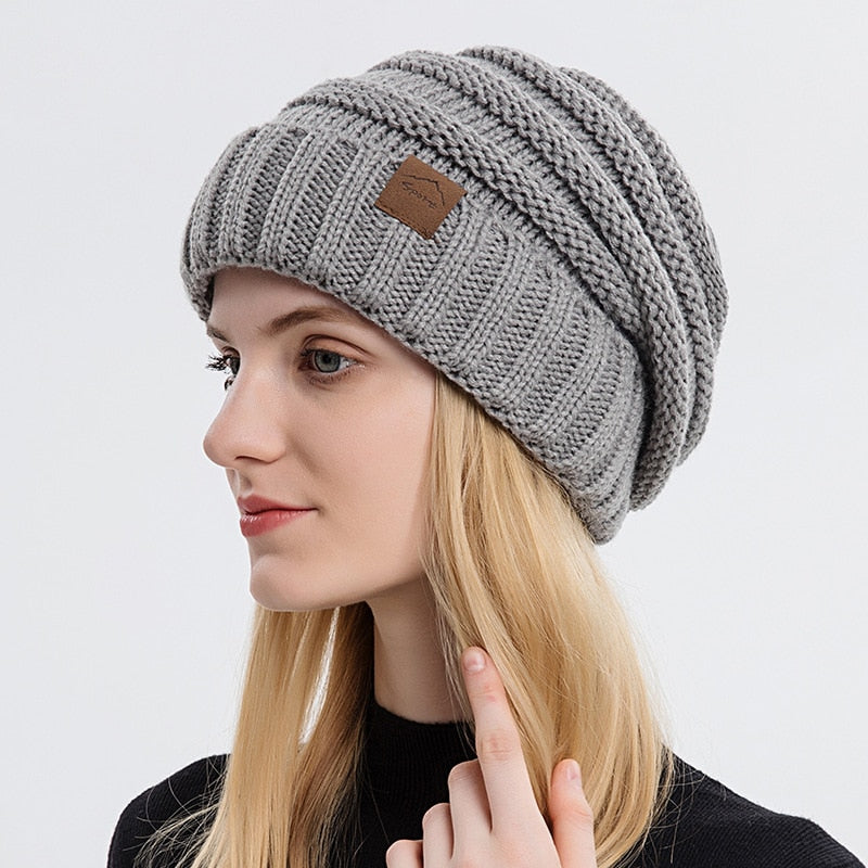 GORRO TÉRMICO CON ABERTURA PARA CABELLO