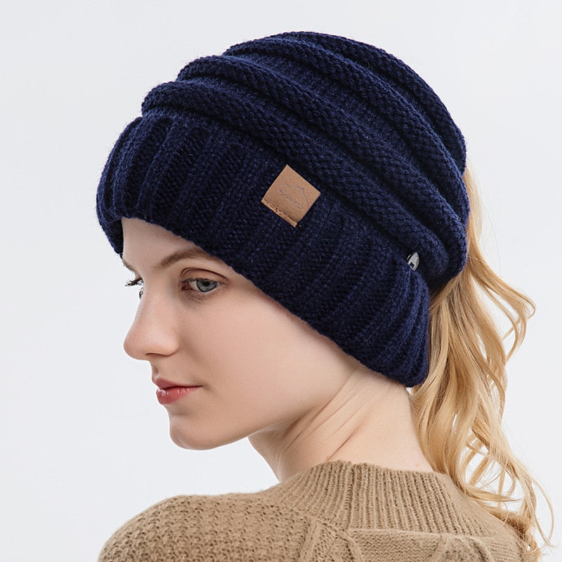 GORRO TÉRMICO CON ABERTURA PARA CABELLO
